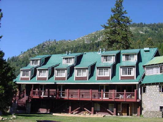 Strawberry Lodge Upper Forni Exterior foto
